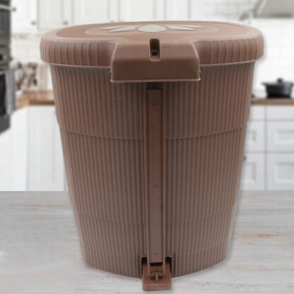 Homeware Dustbin Clean Mini Small Size Plastic Pedal Dustbin Used For Kitchen, Office, Car (1 PC) - Image 3