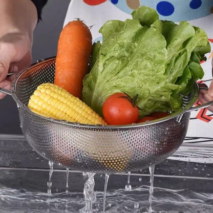 Stainless Steel Colander with Handle, Large Metal Mesh Basket Strainer for Pasta, Spaghetti, Berry, Veggies, Fruits,  Kitchen Food Colander, Dishwasher Safe (1 pc / 25.5 cm) - Image 3