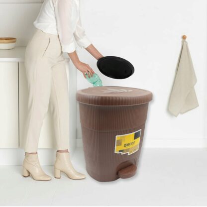 Homeware Dustbin Clean Mini Small Size Plastic Pedal Dustbin Used For Kitchen, Office, Car (1 PC) - Image 6