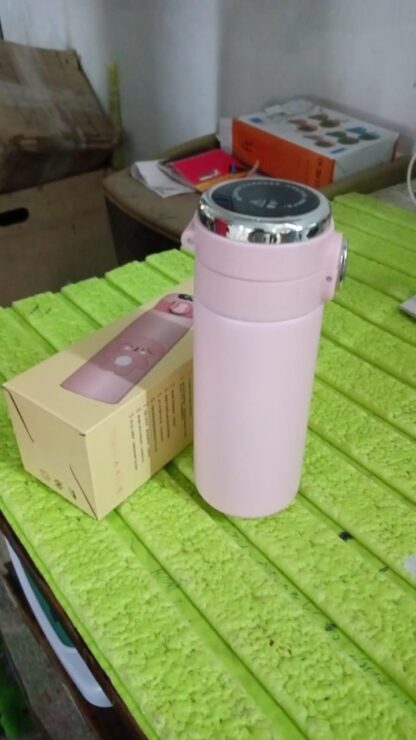 Smart Vacuum Insulated Water Bottle with LED Temperature Display (450 ML Approx) - Image 7