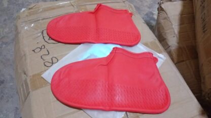 Non-Slip Silicone Rain Reusable Anti skid Waterproof Fordable Boot Shoe Cover (Medium Size / 1 Pair / Red) - Image 7